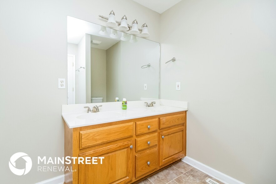 Building Photo - 3012 Sir Barton Ct