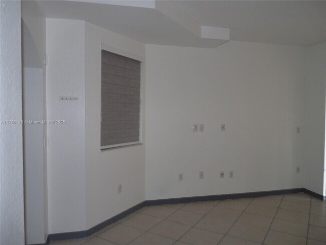 Building Photo - 8980 W Flagler St