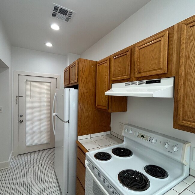 Building Photo - Alves - 1322 (KC)
