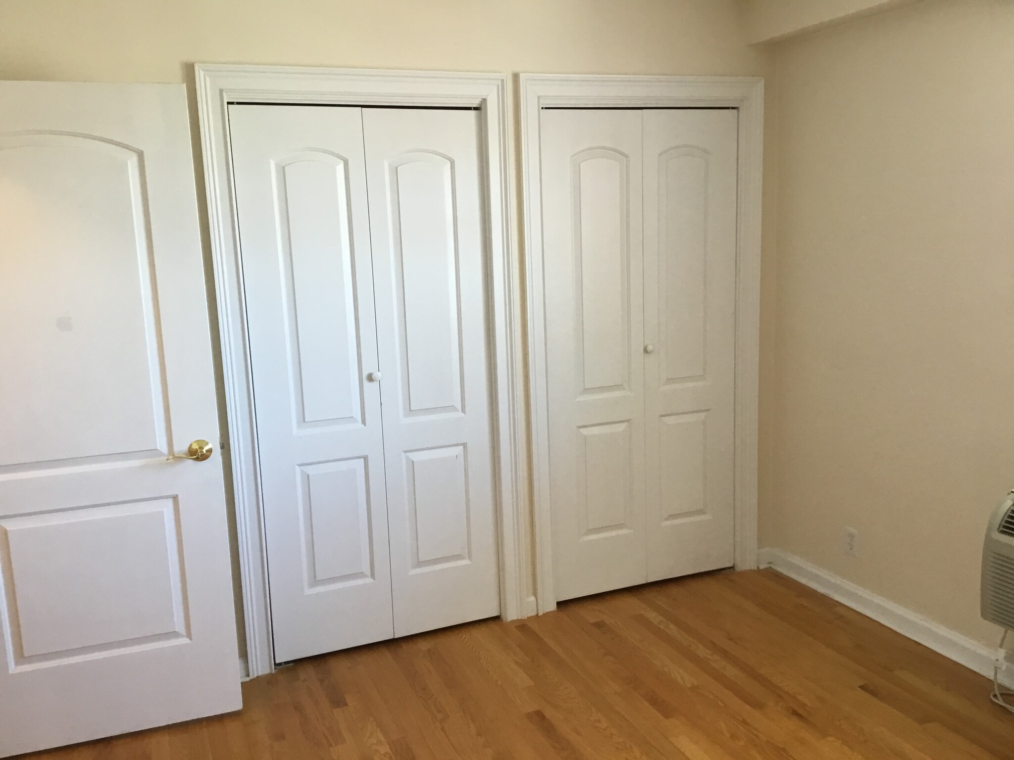 2nd Bedroom with full closet - 444 Bedford St