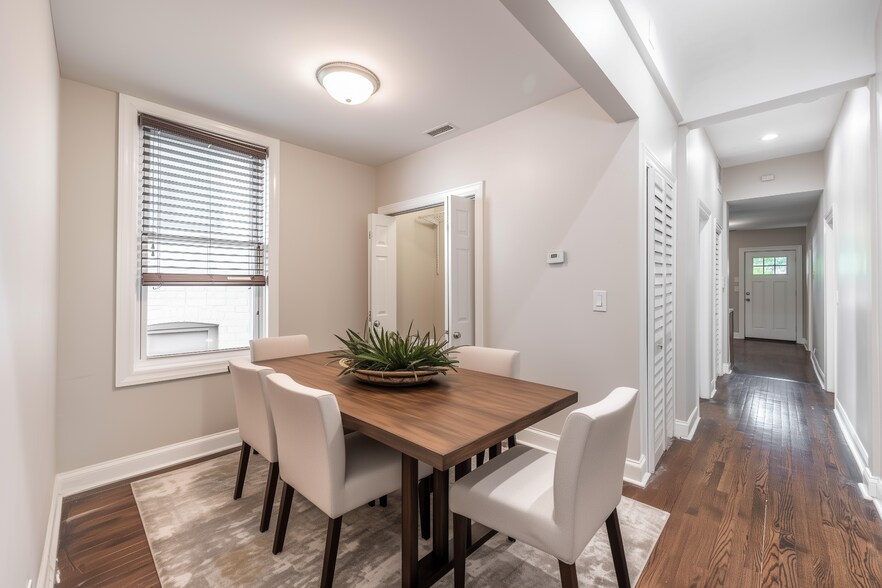 Building Photo - 4849 N Seeley Ave