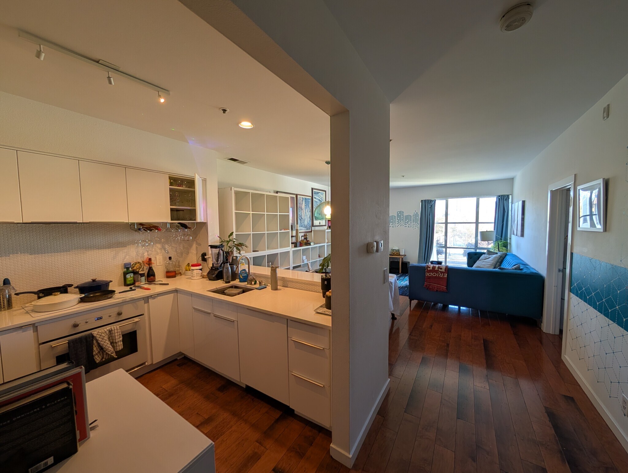 Kitchen - 97 E Saint James St