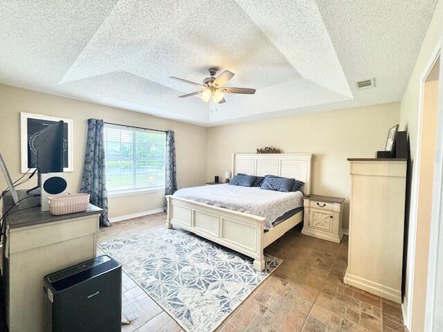 Building Photo - 422 Shoal Lake Dr