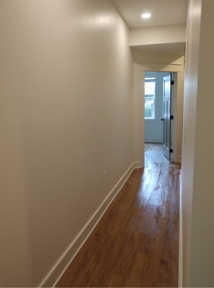 Building Photo - 2745 Jersey Ave