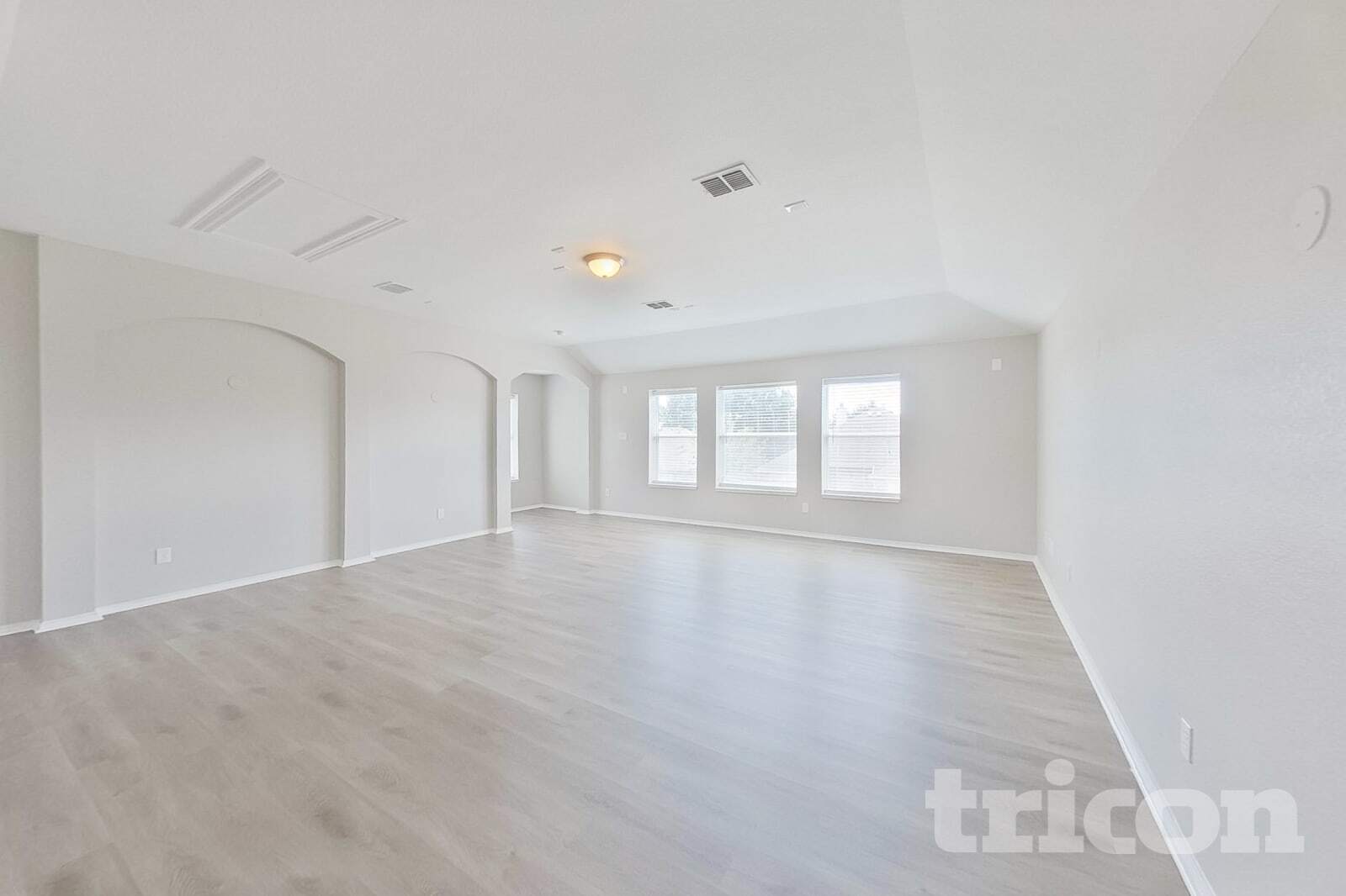 Building Photo - 522 Golden Bell Dr