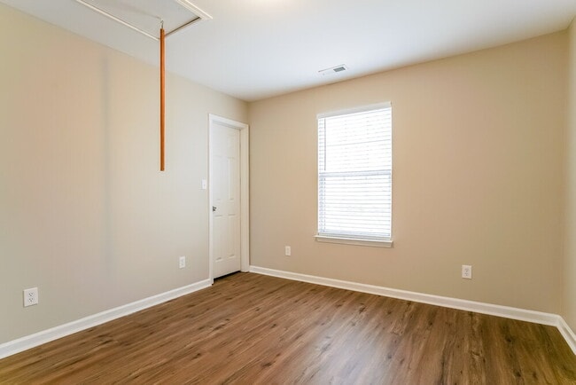 Building Photo - 4104 Taylor Oaks Dr