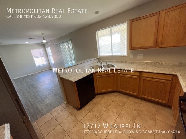 Building Photo - 12717 W Laurel Ln