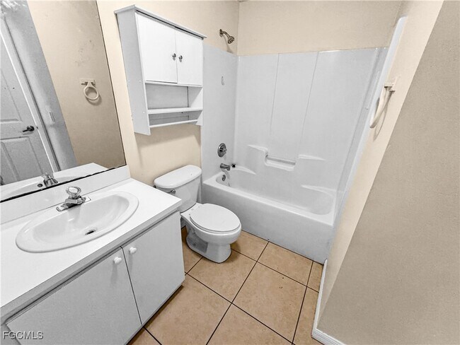 Building Photo - 1321 SE 8th Ave