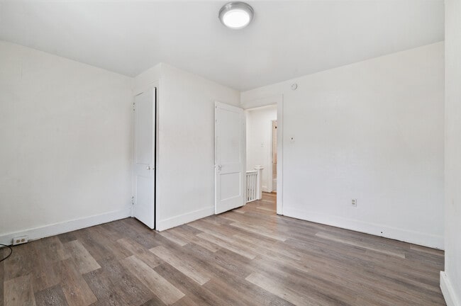 Building Photo - 2241 Hawthorne Ave