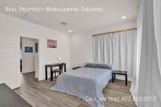 Building Photo - 2272 W Harmont Dr