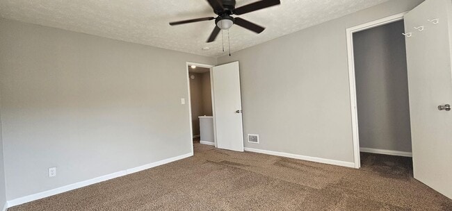 Building Photo - Cozy 2 bed 1 bath  townhouse with attached...