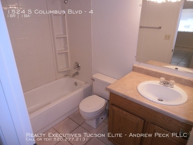 Building Photo - 22nd and Columbus Blvd 1 bedroom Condo