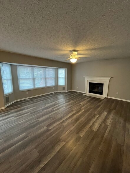 Building Photo - 208 Caswell Dr