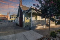 Building Photo - 34 W Poplar St