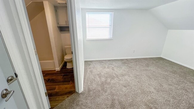 Building Photo - 8401 Azurewood Dr