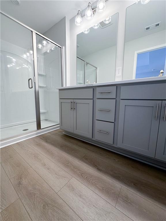 Building Photo - 493 Crown Dr