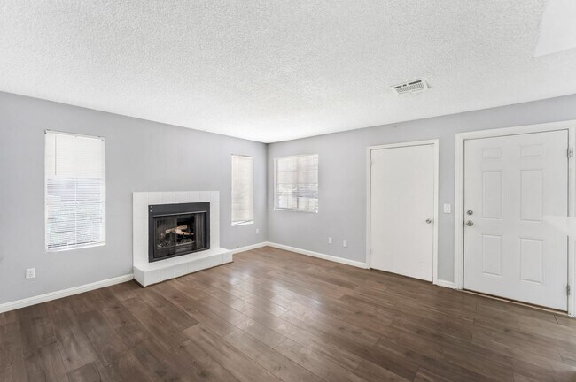 Building Photo - 2722 Alicialynn Way