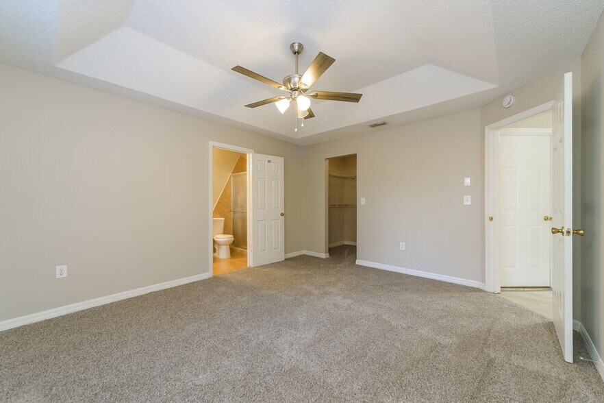 Building Photo - 745 Briargrove Ave