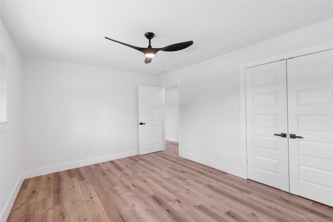 Building Photo - 12019 Beth Ln