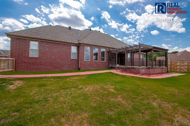 Building Photo - 4040 Robinwood Cir