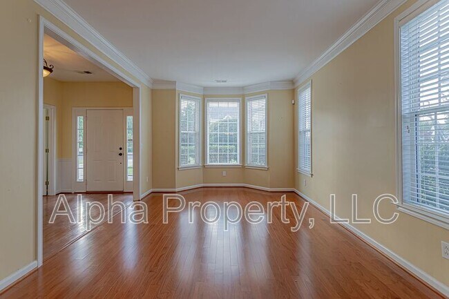 Building Photo - 27 Lake Valley Ct