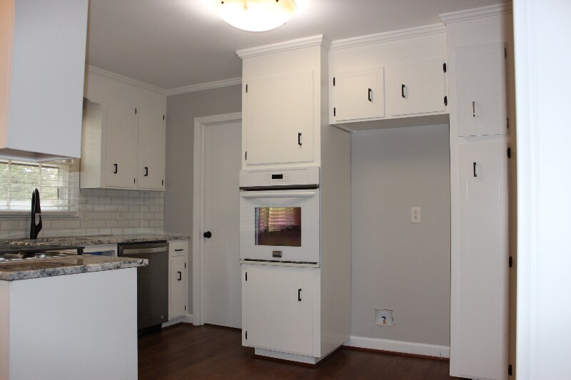 Building Photo - 19 Bridgewood Ave