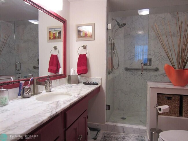 Building Photo - 1370 S Ocean Blvd