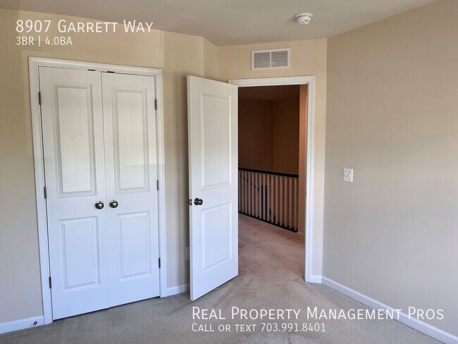 Building Photo - 8907 Garrett Way