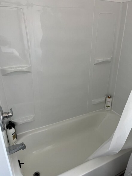 Building Photo - 1634 3rd St E