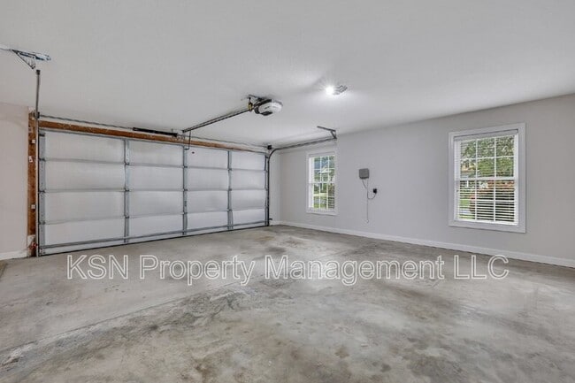 Building Photo - 5 Southernwood Pl