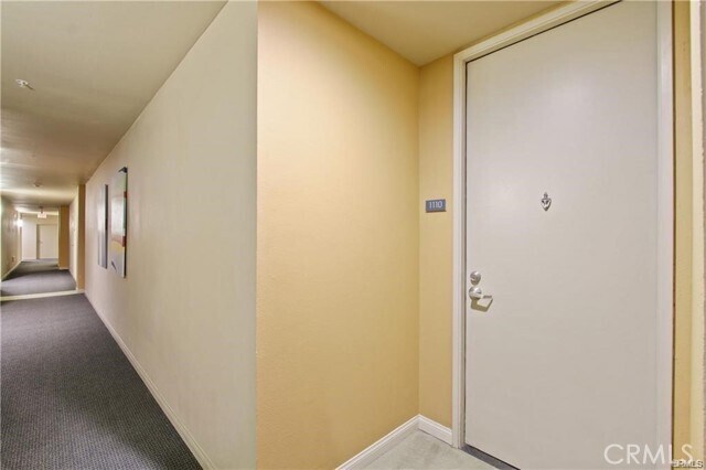 Building Photo - 488 E Ocean Blvd