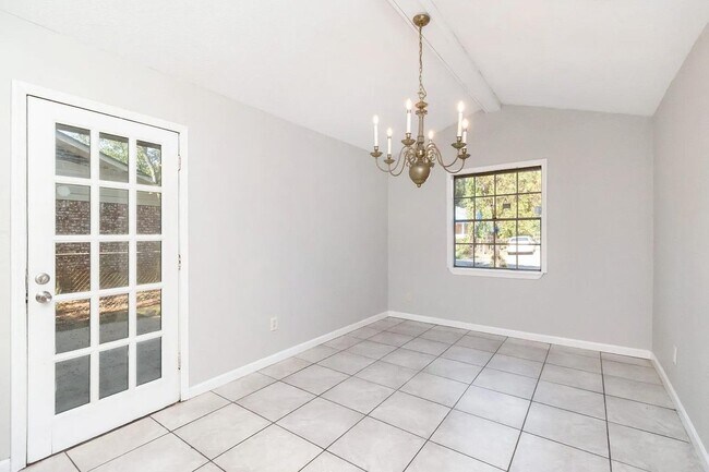 Building Photo - 1517 Colgin St