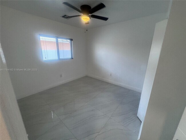 Building Photo - 2048 NW 99th Terrace