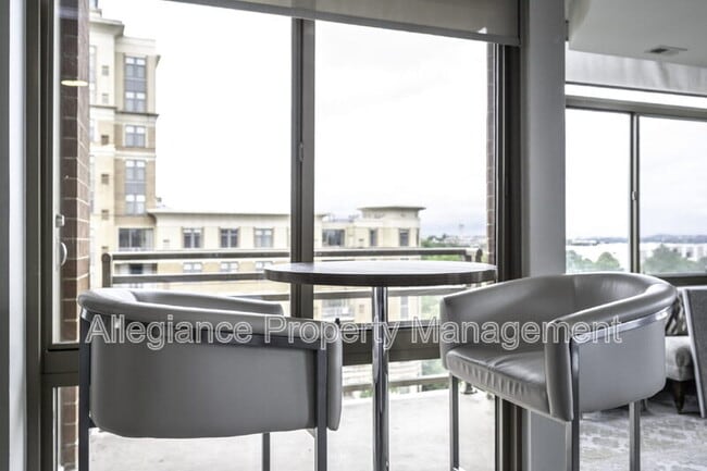 Building Photo - 3600 S Glebe Rd