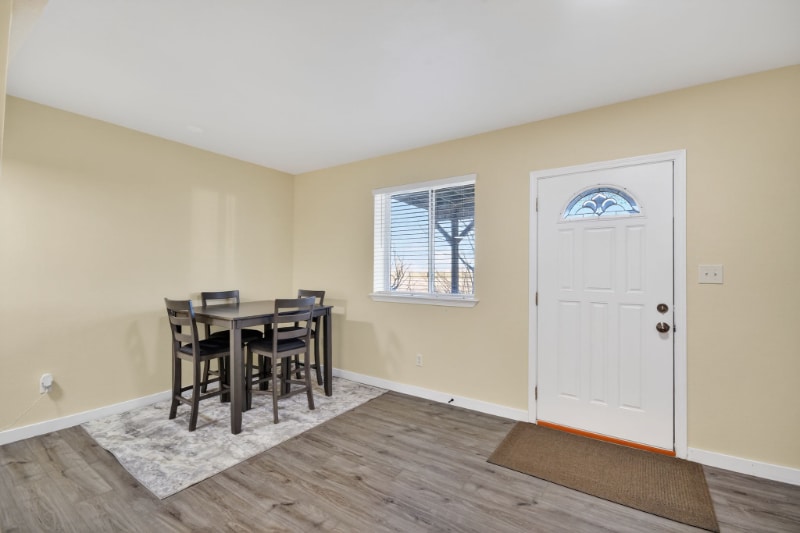 Building Photo - 407 Corona Ave