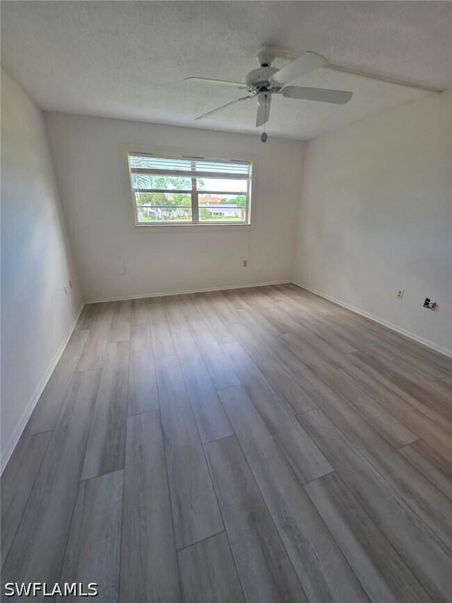 Building Photo - 160 Turtle Lake Ct