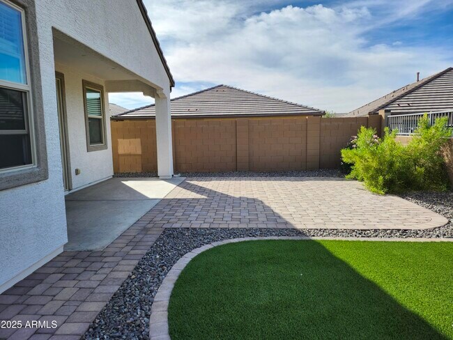 Building Photo - 5824 N 89th Dr