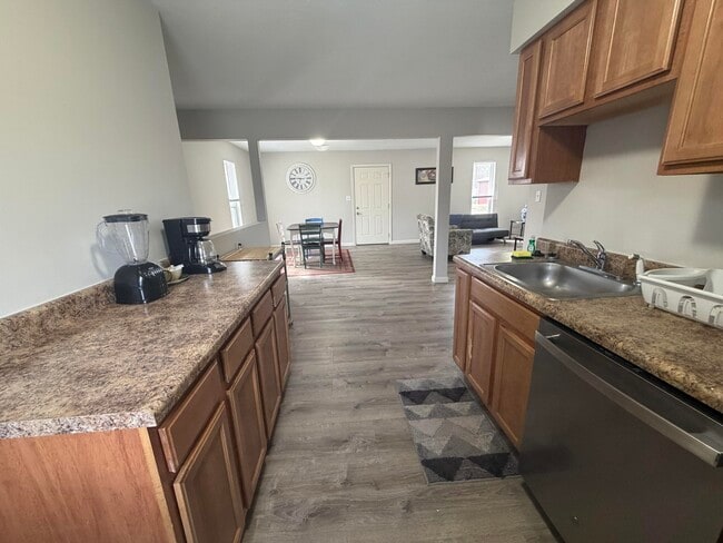 Building Photo - 202 Wheaton Ct