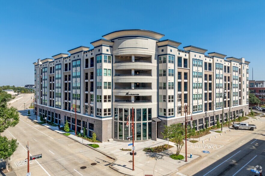 Primary Photo - Ely at the Ballpark