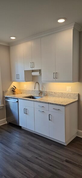 Kitchen - 1224 Hosea L Williams Dr NE