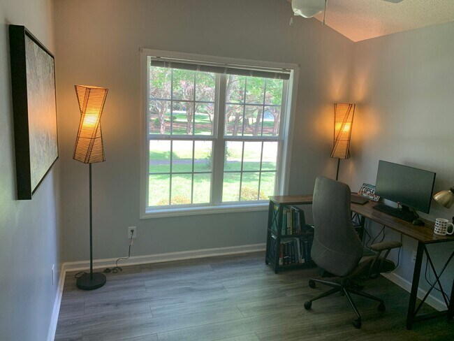 Building Photo - Charming Cherokee Mills Home!