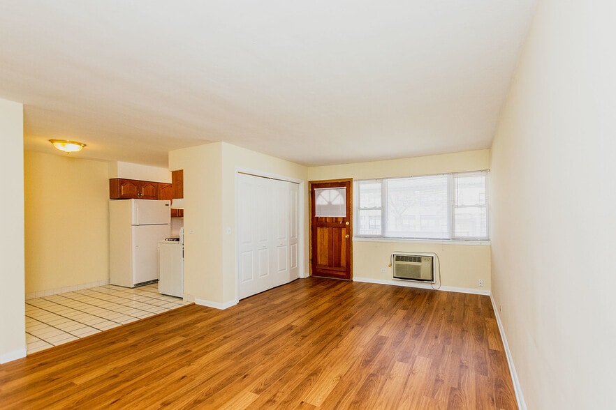 Building Photo - 7406 Randolph St.