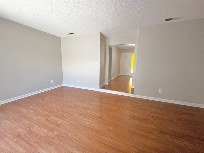Building Photo - 6500 Harmon Dr