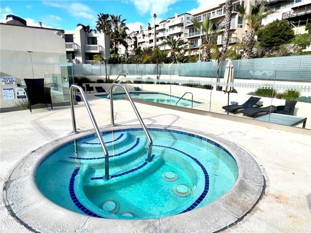 Building Photo - 7301 Vista Del Mar Vis