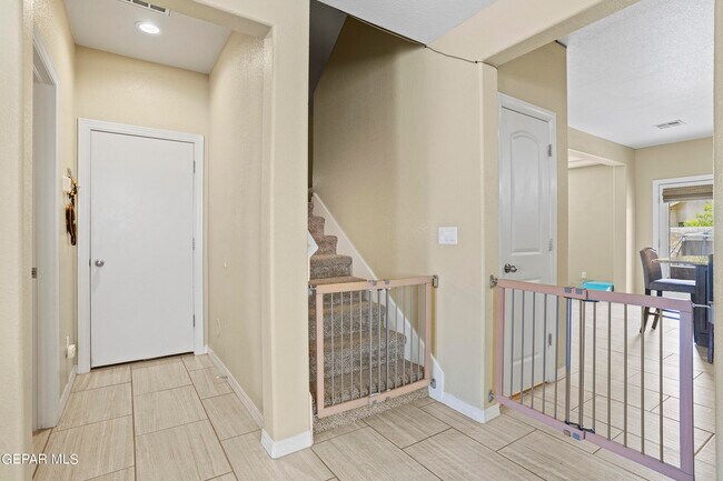 Building Photo - 12616 Arrow Weed Dr