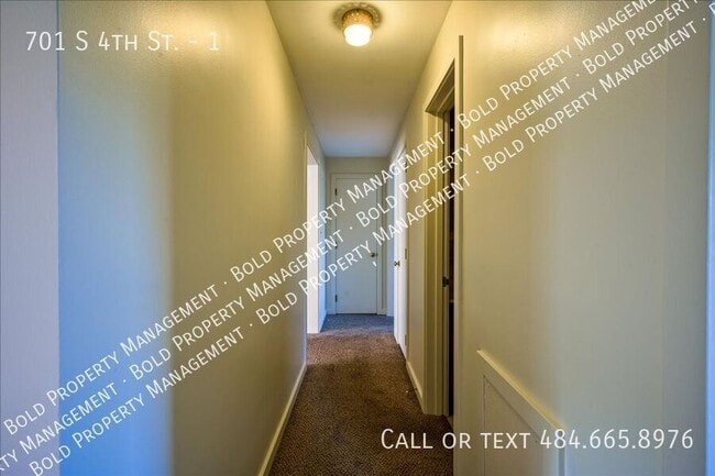 Building Photo - 701 S 4th St