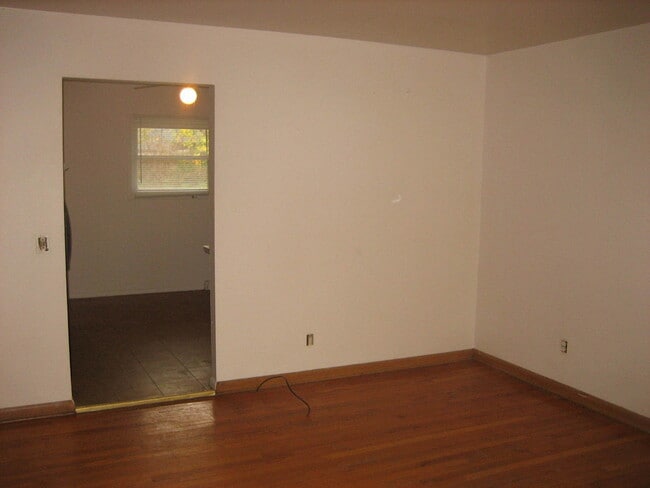 Building Photo - 5208 Camden Rd