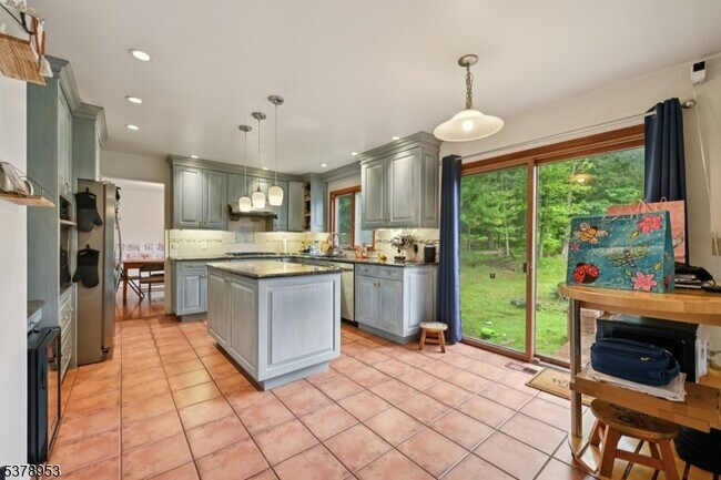 Building Photo - 1 Thruway Dr