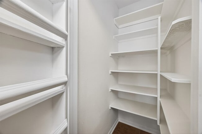 Building Photo - 2905 Fountain Brook Ct