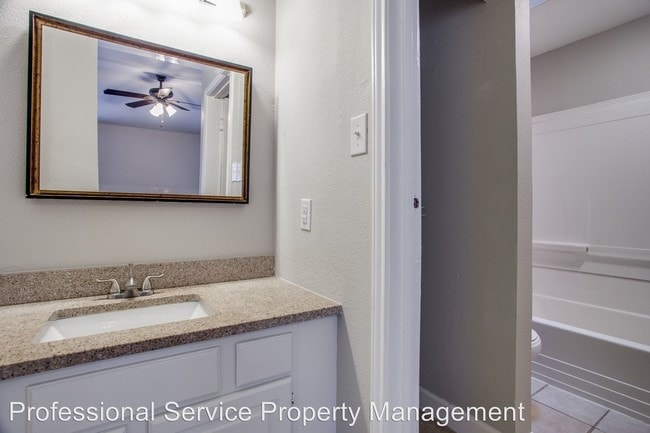 Building Photo - 5114 Bryan St